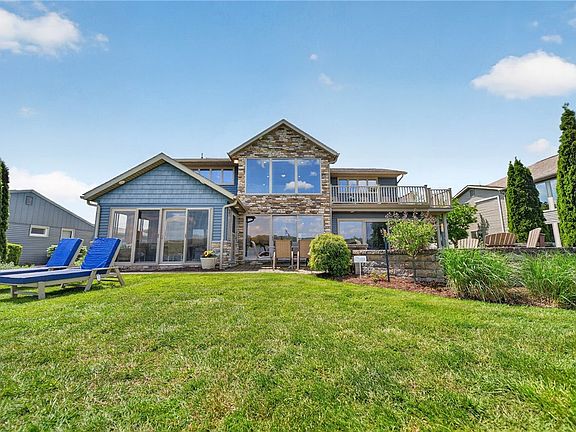 2nd image of 10698 Baneberry Ln