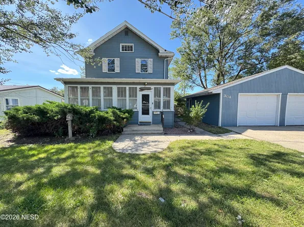 304 W 6th St, Redfield, SD 57469