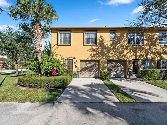 2nd image of 2104 SE Eatonville Drive S