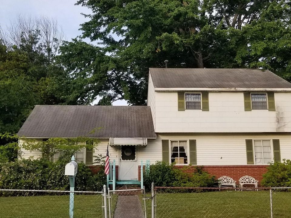 1st image of 226 Patrician Dr