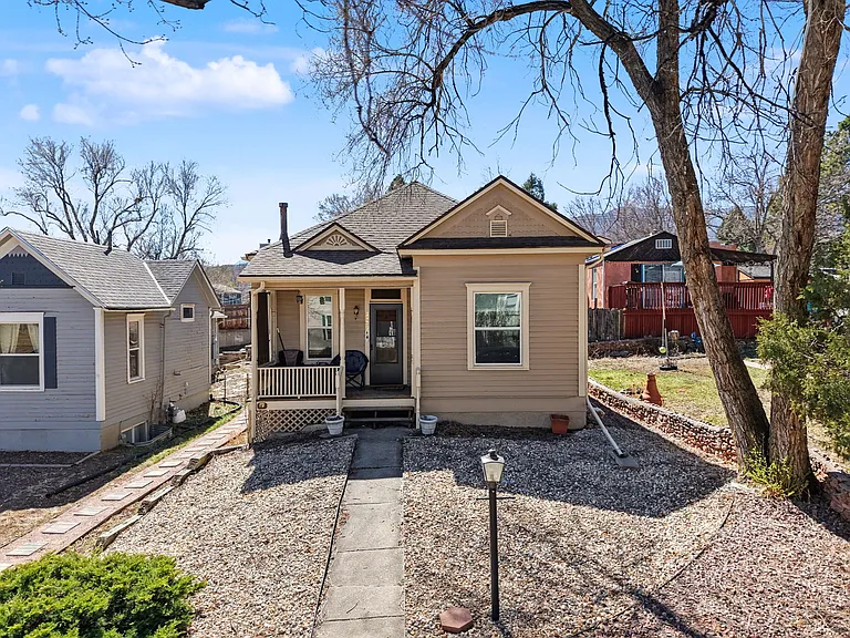 2429 W Platte Ave #B — Photo 21