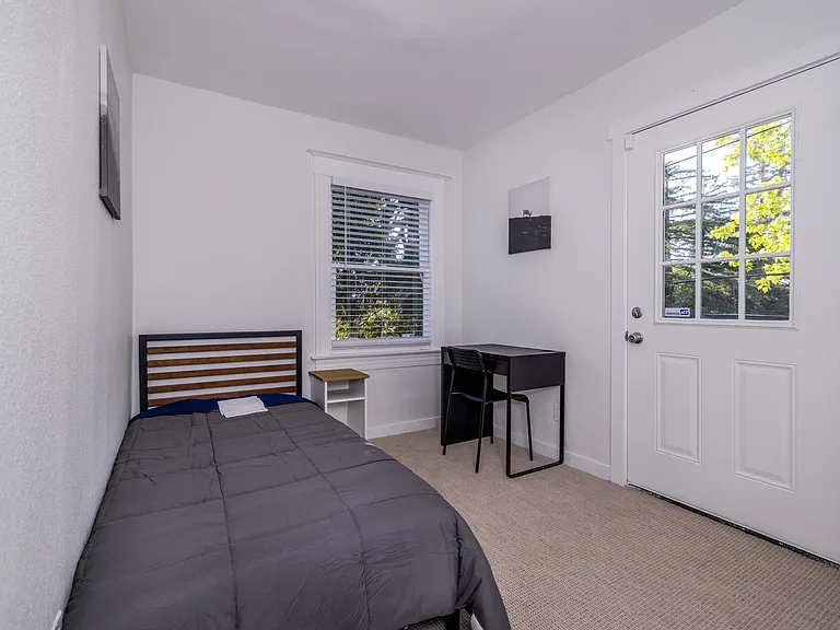 2382 Derby St #1-6 — Photo 22