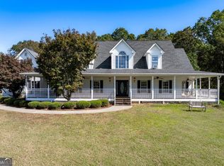 422 Blessings Ln, Nicholson, GA 30565