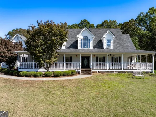 422 Blessings Ln, Nicholson, GA 30565