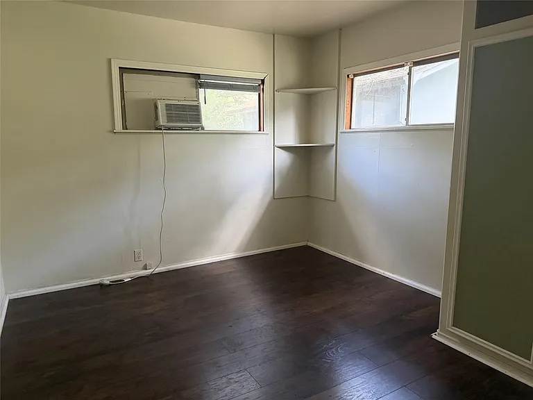 5958 Skylane Dr — Photo 6