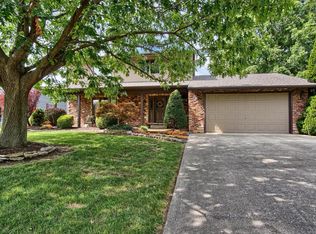 105 Chapel Dr, Collinsville, IL 62234