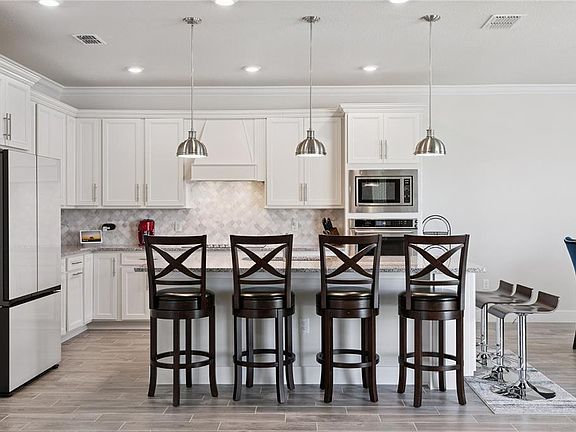 3rd image of 1462 GRAND PALM DRIVE