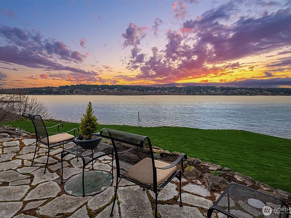 3rd image of 15550 Sandy Hook Rd NE