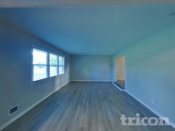 2nd image of 806 Leisure Ln