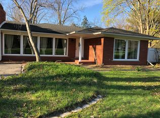 24605 N Cromwell Dr, Franklin, MI 48025