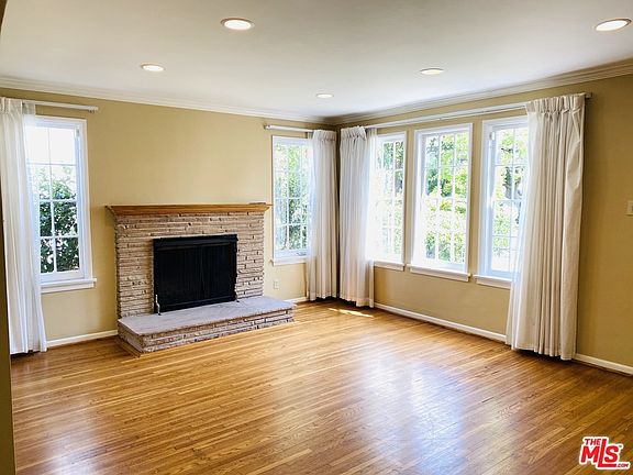 3rd image of 2023 Pelham Ave