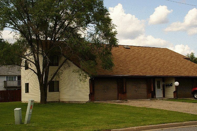 1st image of 600 Johns Dr #2