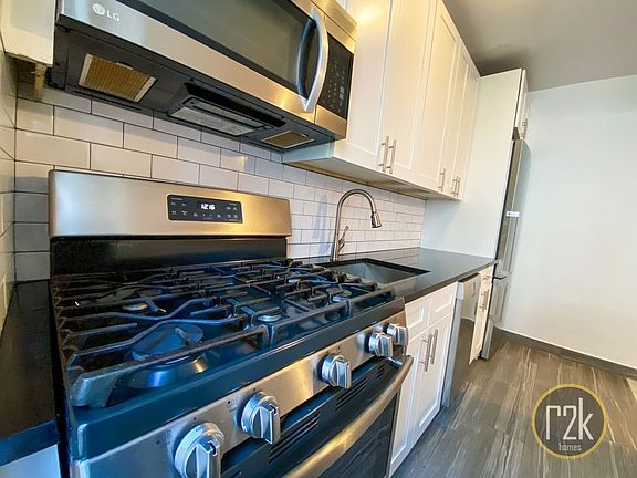 4th image of 3284 45th St APT 3D