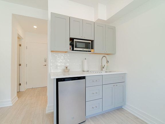 5th image of 235 Sunrise Avenue #2044