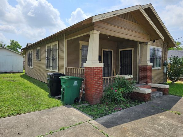 6820 Avenue F, Houston, TX 77011