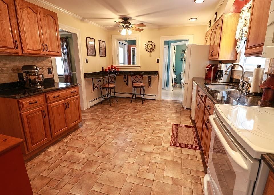 55 Mason Rd, Dudley, MA 01571 Zillow