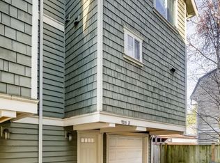 9215 Roosevelt Way NE UNIT D, Seattle, WA 98115