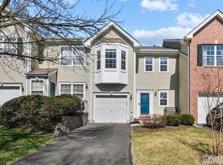 602 Creststone Cir, Princeton, NJ 08540