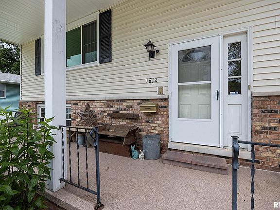 3rd image of 1612 W Teton Dr