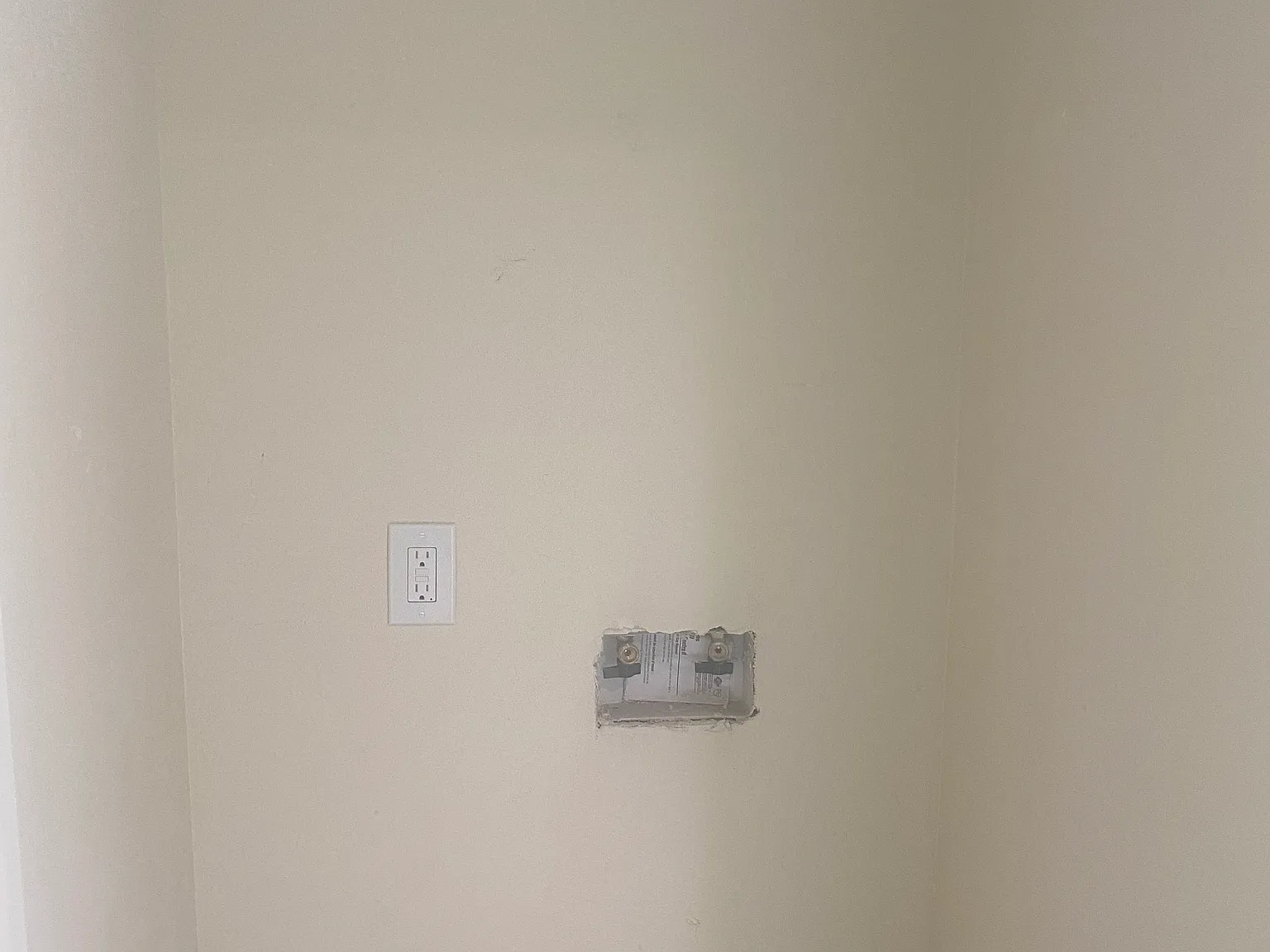 4 bed, 4.5 bath, 1800 sqft, $3,125 — Photo 4