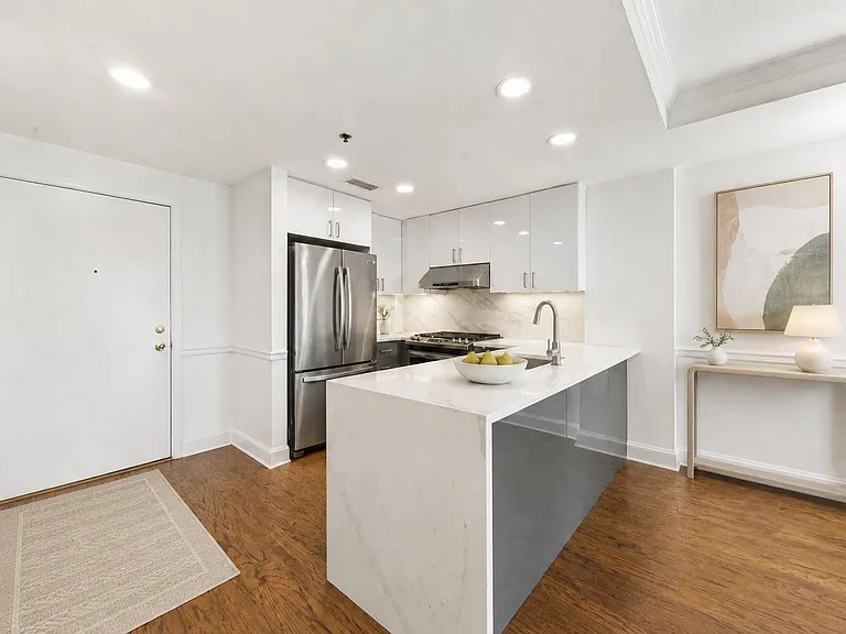 70 Adams St #3H — Photo 4