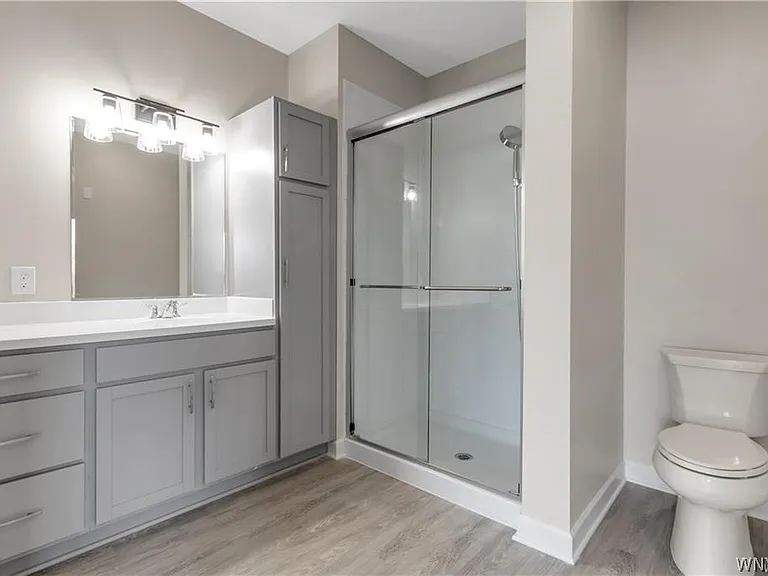 5712 Main St #200 — Photo 8