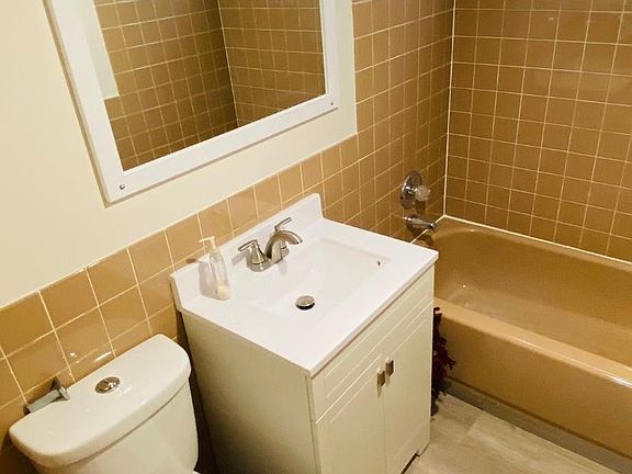 4th image of 14540 Loomis Ave #1