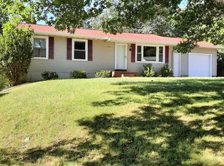 1101 Knoll Crest Ct, Traverse City, MI 49686