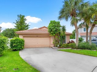 8016 Pelican Harbour Dr, Lake Worth, FL 33467
