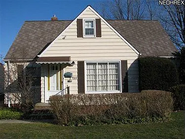 933 Glenside Ave photo 1
