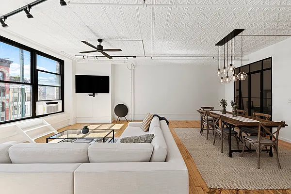 Sold by Compass | media 2