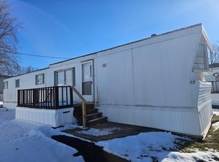 6500 Rockingham Rd TRAILER 17, Davenport, IA 52802