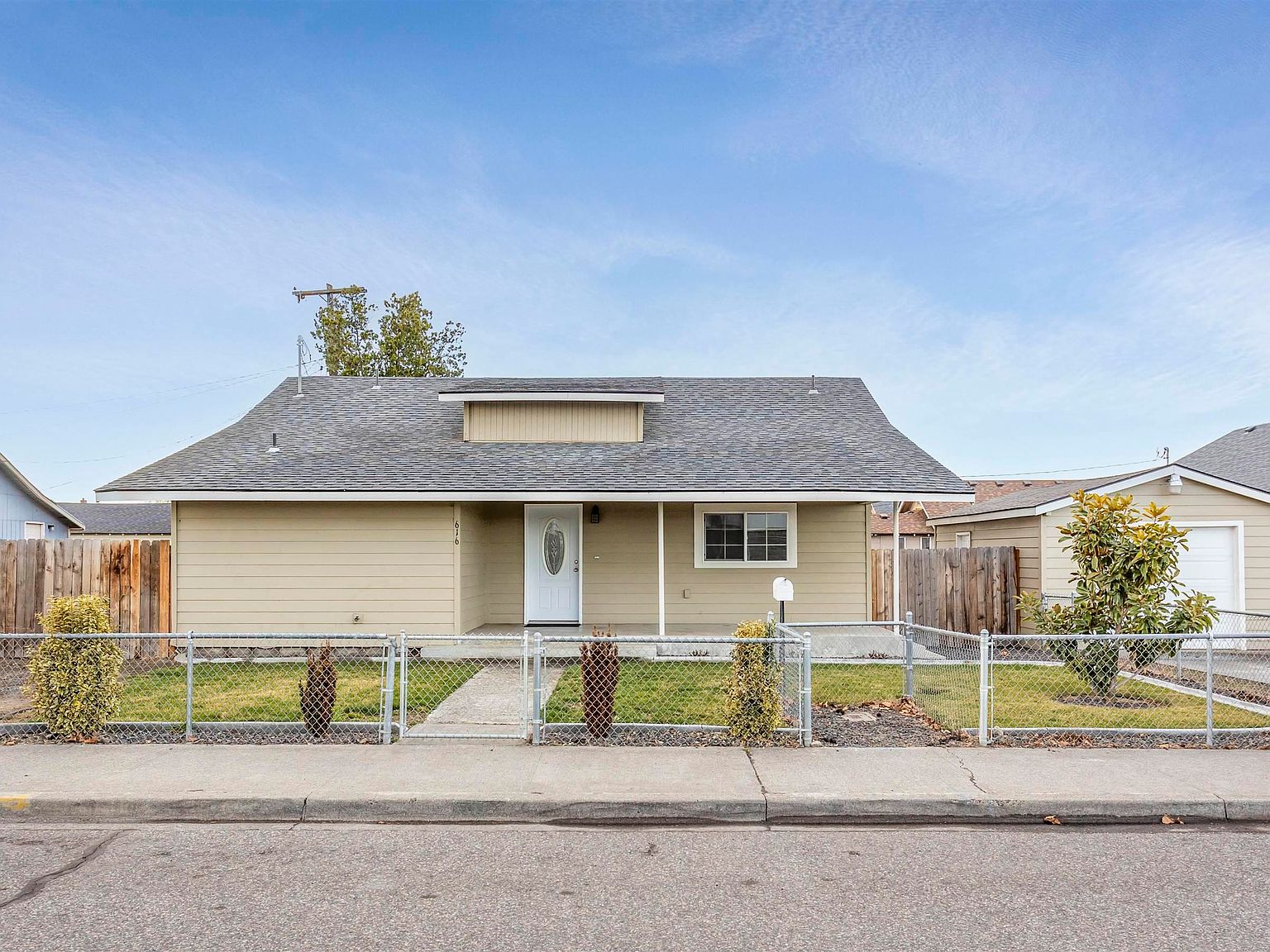 616 W A St, Pasco, WA 99301 | Zillow