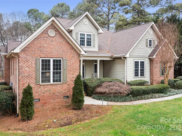 302 McCrary Rd, Mooresville, NC 28117