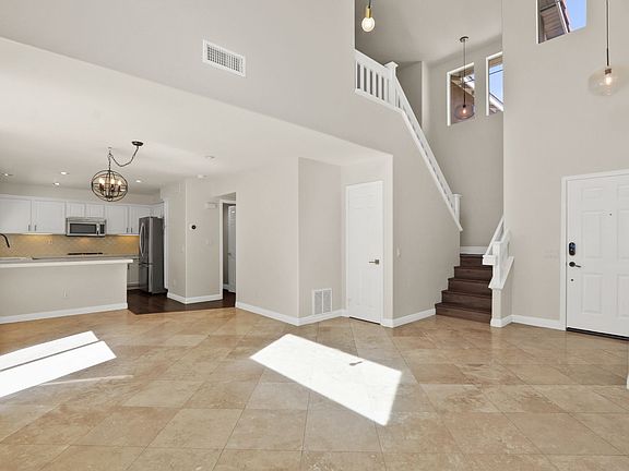 2nd image of 19 Brookstone Pl