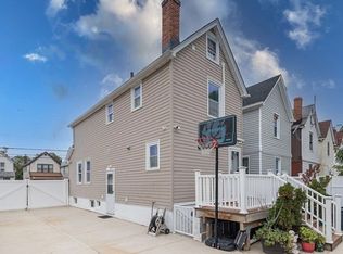 11647 141st St, Jamaica, NY 11436