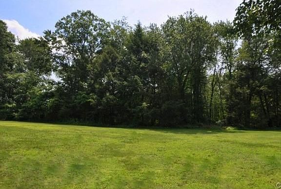 2nd image of 39 Hearthstone Dr