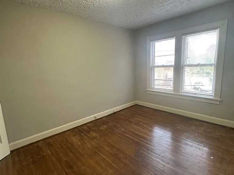 1164 Northwest Blvd #C — Photo 6