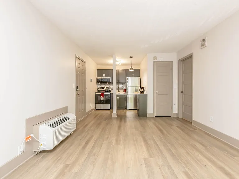 Sunrise Apartments — Photo 23