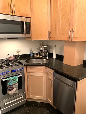 Rented by REAL New York | media 5