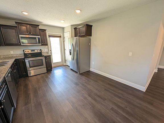 5th image of 5619 Charter Cir