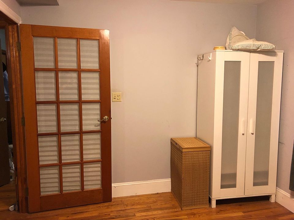 2nd image of 121 Willow Ave APT 2A