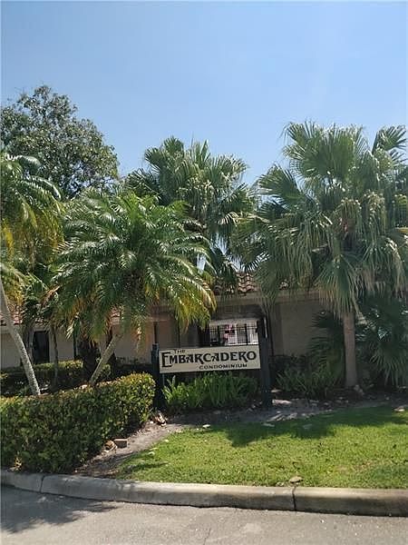 1st image of 5246 NE 6th Ave