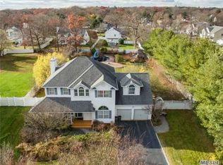 64 Timber Ridge Dr, Huntington, NY 11743