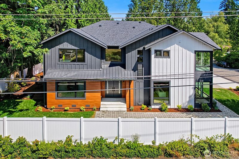 3rd image of 1265 165th Avenue SE