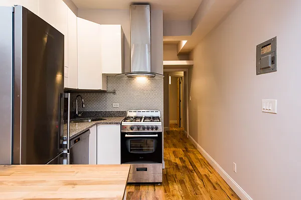 Rented by Nooklyn NYC LLC | media 43