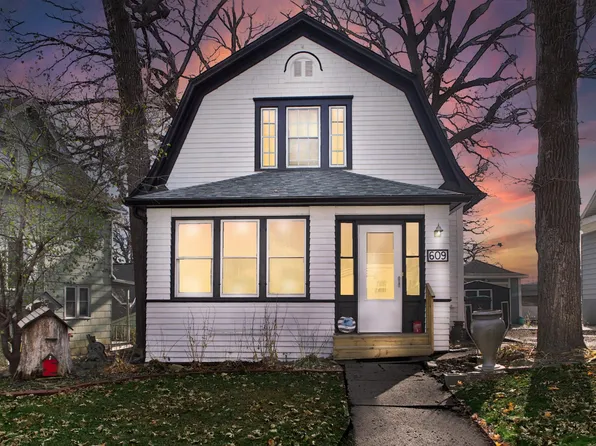 609 Oak Ln, Albert Lea, MN 56007