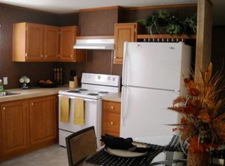 2413 Chestnut St, Sycamore, IL 60178