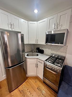 3rd image of 216 E 36th St APT 8R