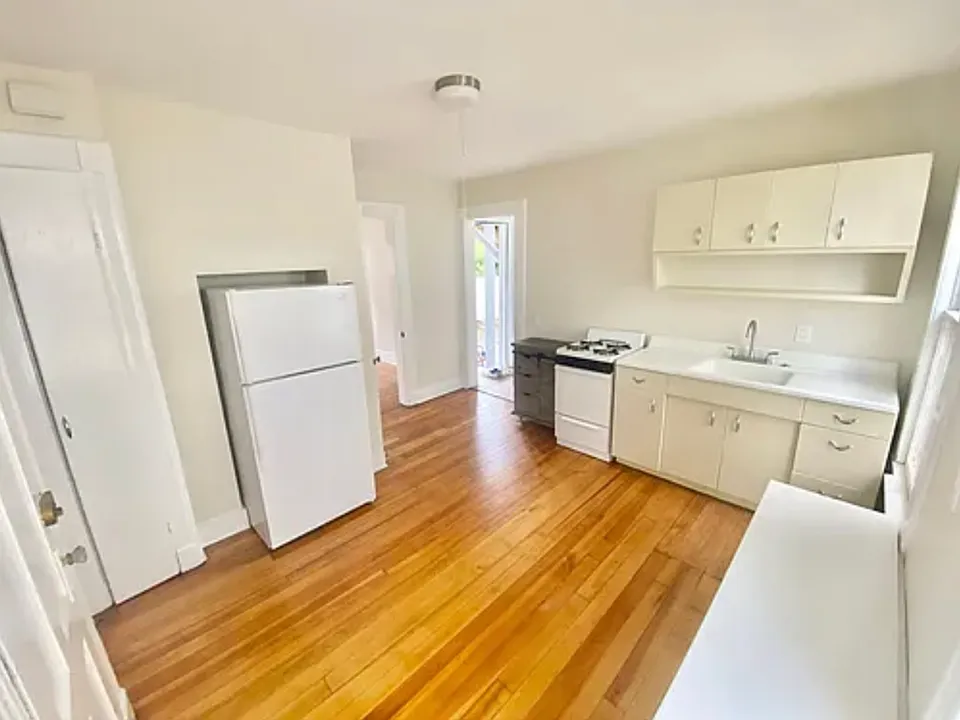 85 Avon St